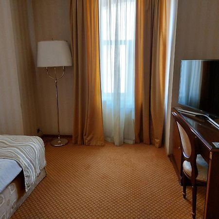 Optima Collection Podil Plaza Hotel Kyiv Exterior photo